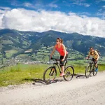 Mitteregger -best Place In Town With Summercard And Breakfast Hotel