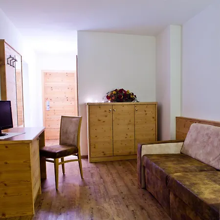 Hotel Mitteregger -best Place In Town With Summercard And Breakfast 3*