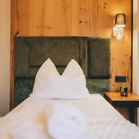 Mitteregger - Lage In Hotel Kaprun