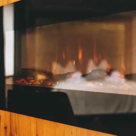 Hotel Mitteregger - Place In Town Kaprun