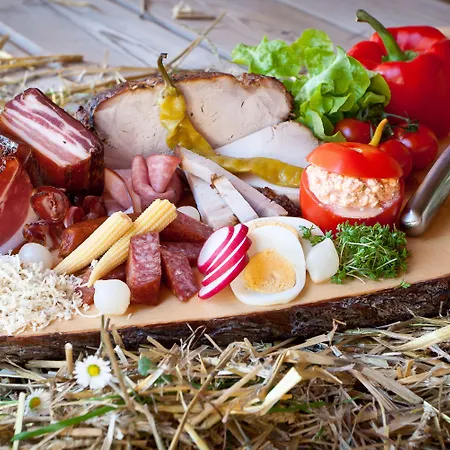 Mitteregger -best Place In Town With Summercard And Breakfast ホテル 3*