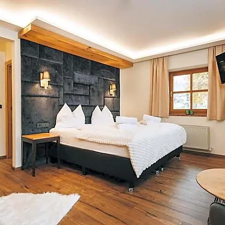 Hotel Mitteregger -best Place In Town With Summercard And Breakfast 3*