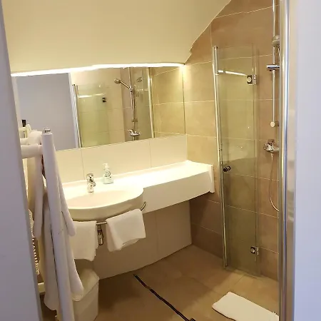 Hotel Mitteregger - Place In Town