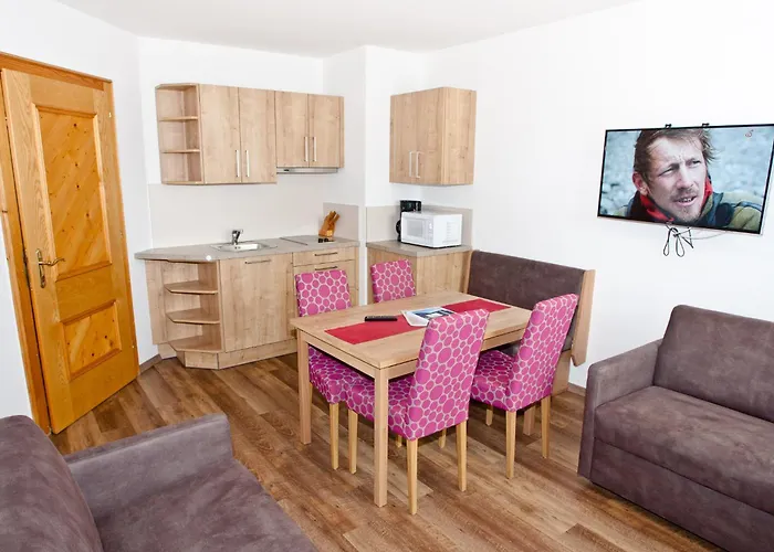 فندق غاستهوف ميتريغر كابرون