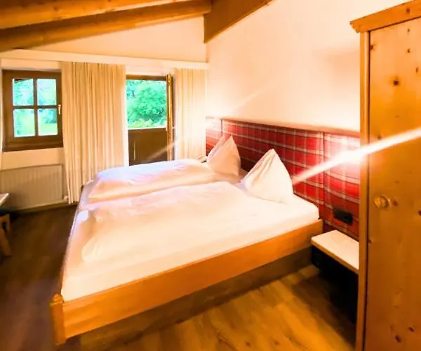 فندق فندق غاستهوف ميتريغر كابرون