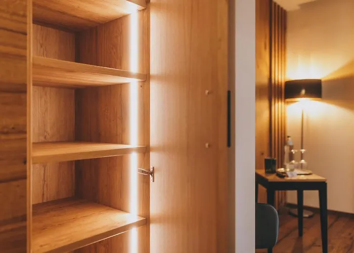 فندق غاستهوف ميتريغر 3*