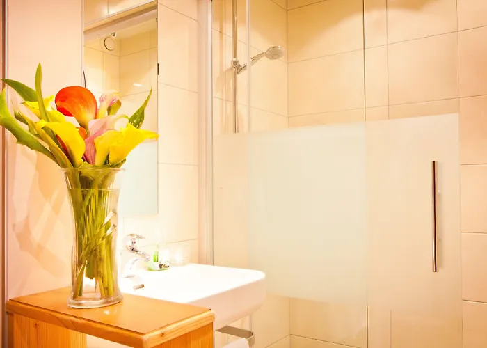 فندق غاستهوف ميتريغر فندق